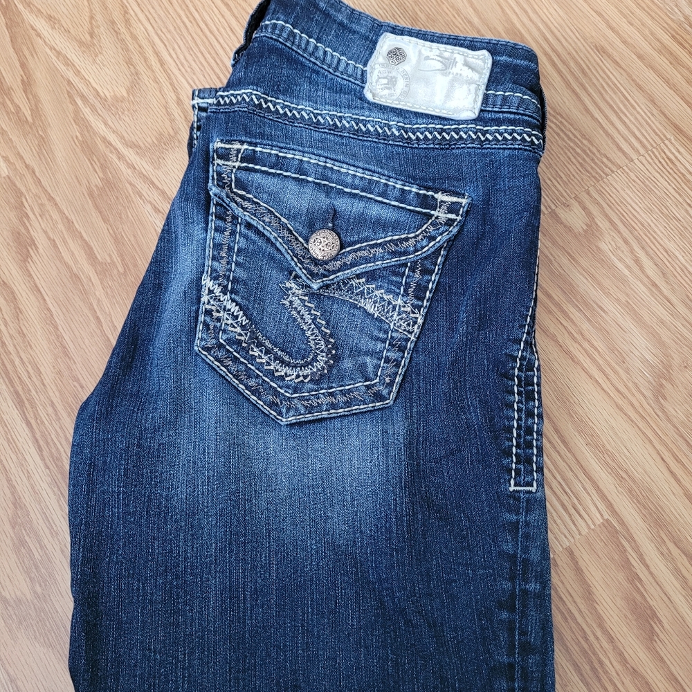 2/$35 Silver Jeans Capri